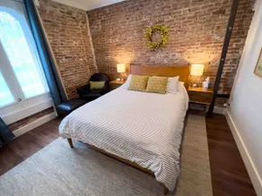 Private Guest Suite & Entrance in Old Town - Image 2