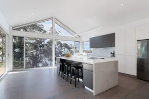 Iluka Stunning Air Conditioned house with WI FI and Water Views - Image 2
