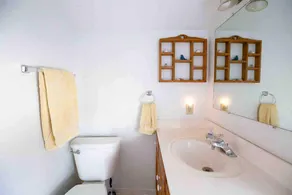 Cozy mid century studio, listed on the NRHP - Image 4