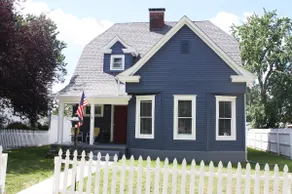 Charming 3 bedroom Bungalow - Image 2