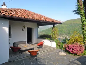 Villa with pool, view of Lake Lugano LEAR-4339 - Image 2