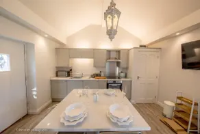 Old Spot Cottage - Image 4