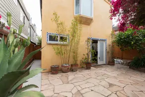 Private quarters , walking distance to the beach. - Image 3