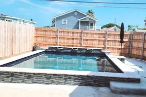 Pool House - Image 3