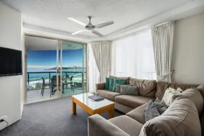 2 Bedroom Superior - Image 5