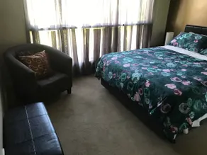 Cosy & Central 4 Bed Family Home - Image 3