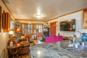 Hot Tub, 1bd/1ba, Nob Hill Home, King bed, W/D - Image 3