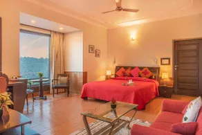 Serviced Studio Apartment 3BHK  w/living in Villa - Image 5