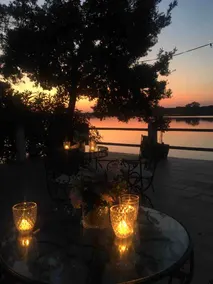 Luxury villa by the lake and sea - Image 2