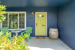 The Blue Rhodie| Centrally located family retreat - Image 5