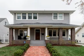 4 Bedroom Craftsman in Historical Neighborhood - Image 3