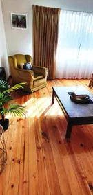 Cosy Mid-Century home, Central, Off Street Parking and Fur Baby Friendly - Image 4