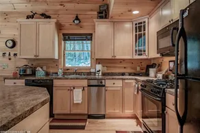 Cozy Cabin, Close to everything - Image 3