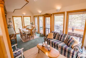 Peaceful Lake House Nature Getaway Starlink - Image 3