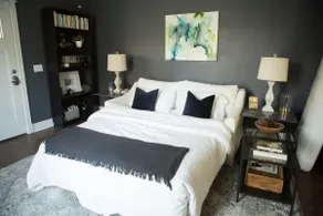 GRACE HOUSE: Luxury King Bed Retreat| OU Campus - Image 2