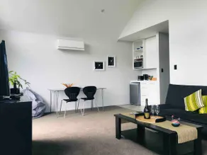 Luxury unit with rural views - Image 3