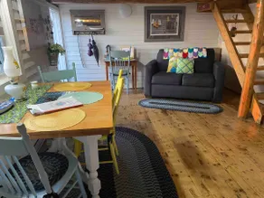 The Robins Nest Cottage (Blue) - Image 2