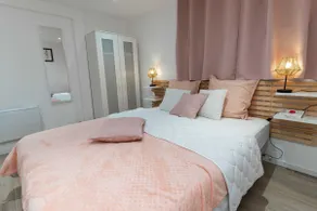 Unique and cozy apartment in the city center - Image 5