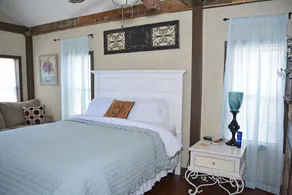 Rainey Creek Cabin - Image 5