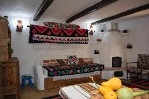 Casa Colț din Maramureș - Old Traditional House - Image 3
