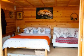 Relaxing, Tranquil Hot Tub Retreat Bromham, Wilts - Image 4