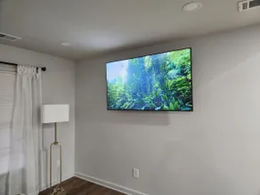 Comfy 3 Bedroom Home - Image 5