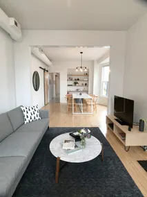 Amadeus Stay - Hip Central 3bdrm Apt +Free Parking - Image 4