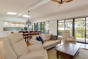 Kickenbach at Hyams Beach - Image 4