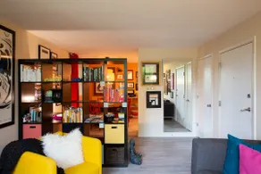 Bright City Condo Near the Light Rail - Image 3