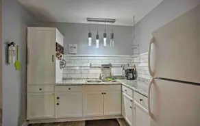 Tara’s Boho Bungalow (DFW Airport, Dog Friendly!) - Image 4