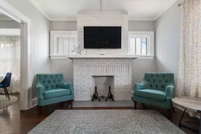 Modern LUX Downtown Bungalow 💙 Tempur-Pedic Beds - Image 2