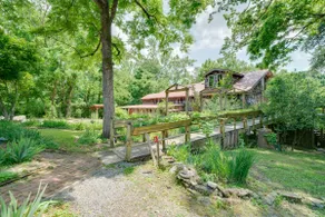 Superbe Treehouse Mansion - Image 3