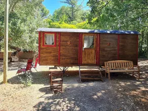 Western-style caravan in the heart of Luberon - Image 2