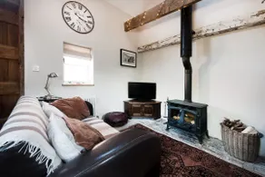 Rustic charm in The Dairy in rural Suffolk - Image 4