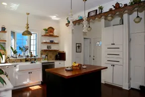 Beautiful 5 bedroom+ Oasis in NYC - Image 3