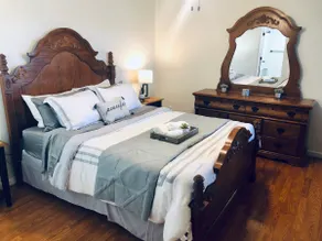 Cozy 2 bedroom 2 bath 1 cot townhouse - Image 4