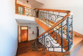 Charming Beauty with Perfect View in City Center - Image 2