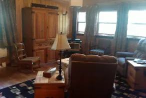 Favorite Red Cabin - Pool Table-WIFI-Comfy - Image 5