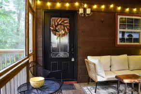 *Deck and Firepit!* + Cozy Bunkhouse - Image 3
