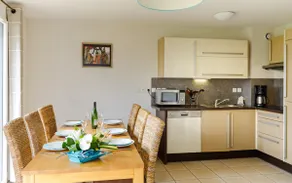 Super Comfortable and Bright Apartment with TV - Image 4