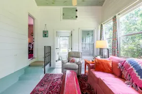 Onion Creek Cottage in the Heart of Texas! Lovely Sunporch! Charm meets Comfort! - Image 3