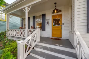 Pineapple Cottage, Galveston historic charm - Image 2