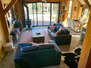 ”The Muddy” - luxury mudbrick barn conversion - Image 2
