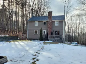 Belmont Home with quick access to the Lakes Region - Image 2