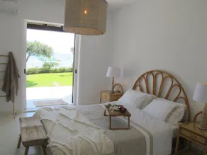 Seafront Calista Beach House With Garden - Image 2