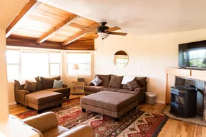 Magical Mountaintop Oasis! - Image 4