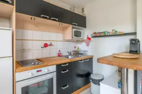 BEAUTIFUL APARTMENT WITH TERRACE IN CHARTRONS - Image 4