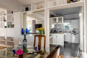Amazing Seafront Apartment Athens Riviera - Image 4