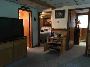 Northwood's Crivitz Cabin. - Image 5