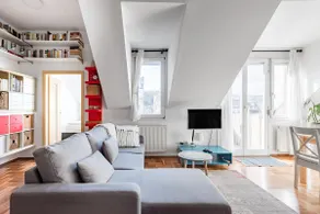 Relax Into Loft Living City Escape with Grand Terr - Image 4